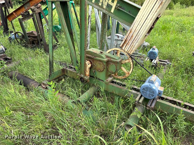 image for item DS2088 (18) pump jacks