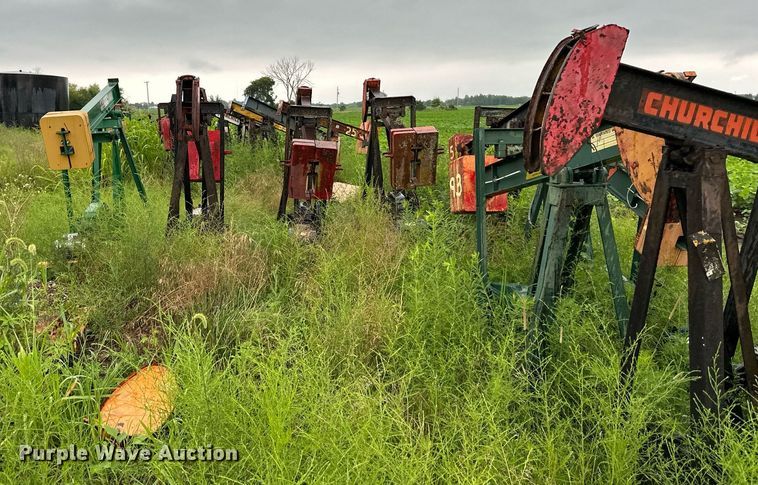 image for item DS2095 (12) pump jacks