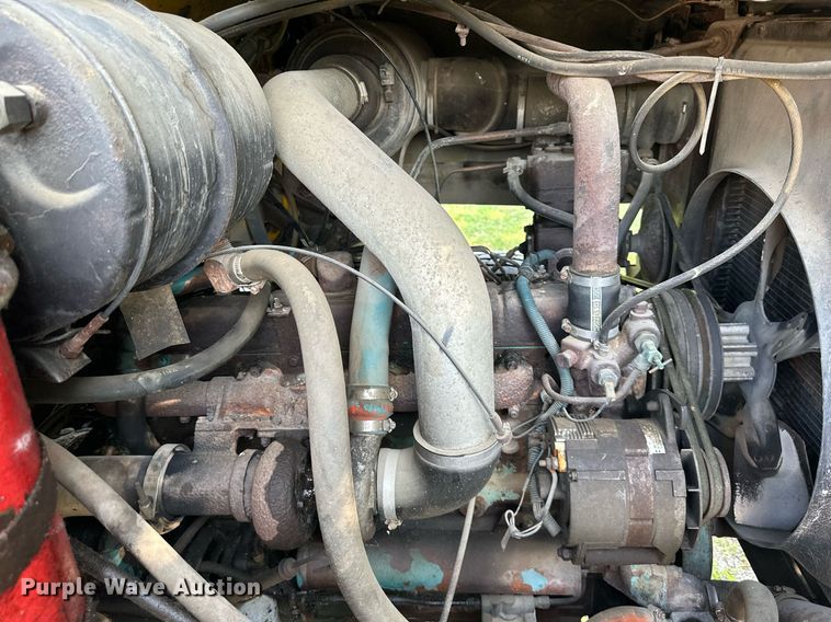 image for item DS2104 1984 International S2554  dump truck