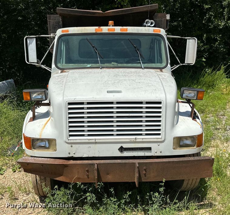 image for item HG9291 1999 International 4900  dump truck