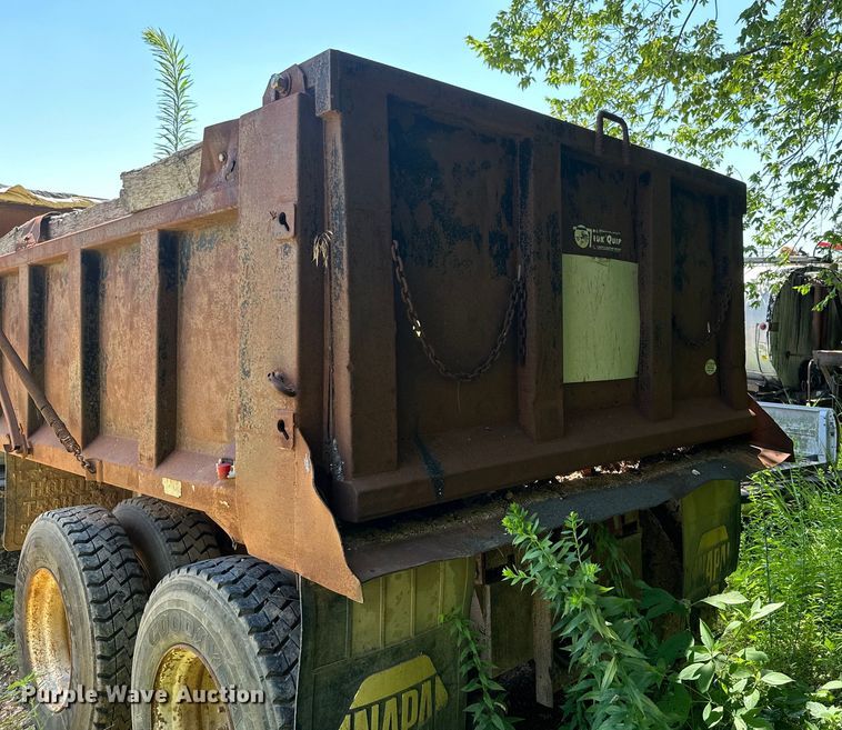 image for item HG9291 1999 International 4900  dump truck