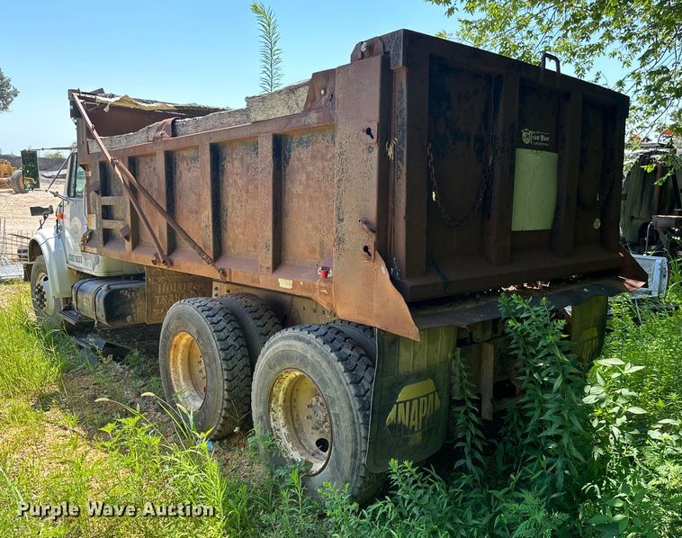 image for item HG9291 1999 International 4900  dump truck