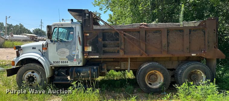 image for item HG9291 1999 International 4900  dump truck