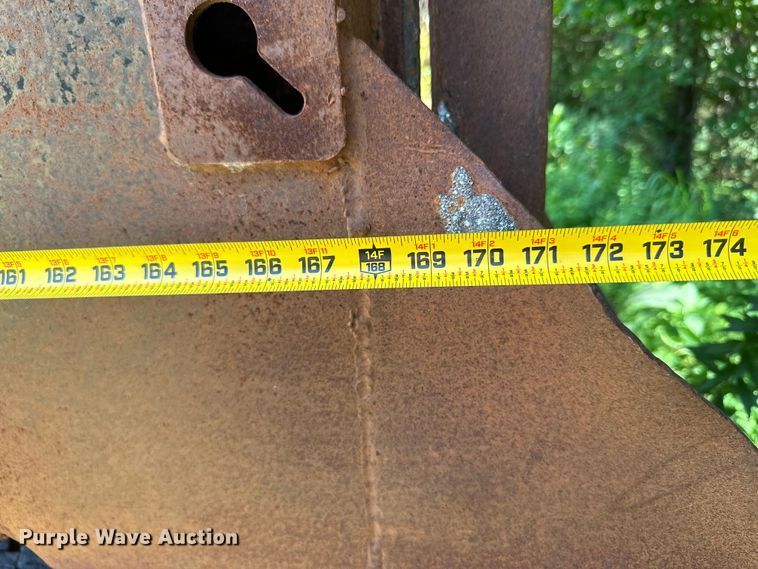 image for item HG9291 1999 International 4900  dump truck