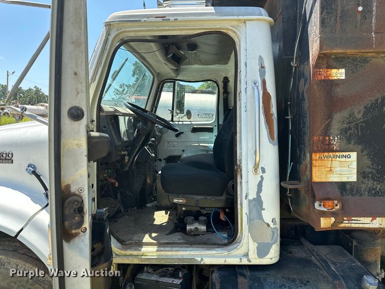 image for item HG9291 1999 International 4900  dump truck