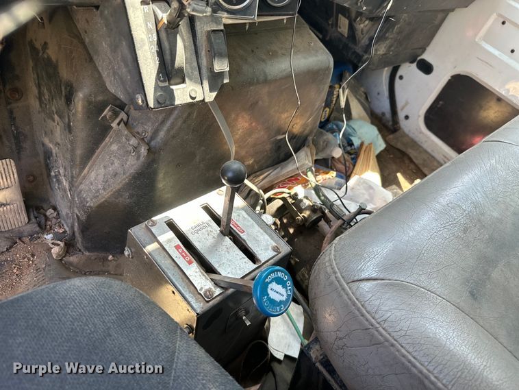 image for item HG9291 1999 International 4900  dump truck