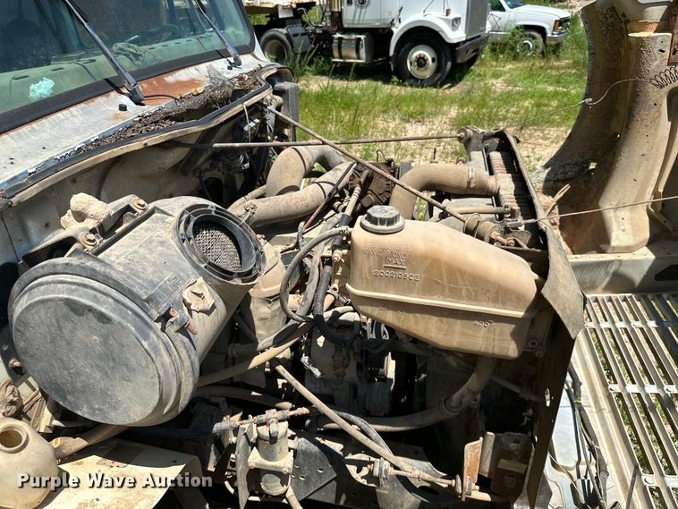 image for item HG9291 1999 International 4900  dump truck