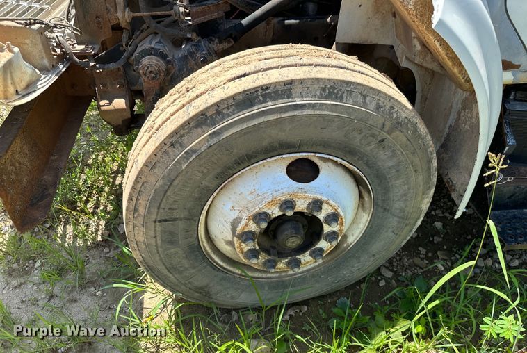 image for item HG9291 1999 International 4900  dump truck