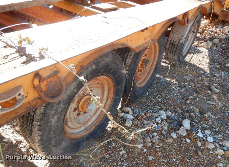 image for item HG9300 1987 Holden Industries  equipment trailer