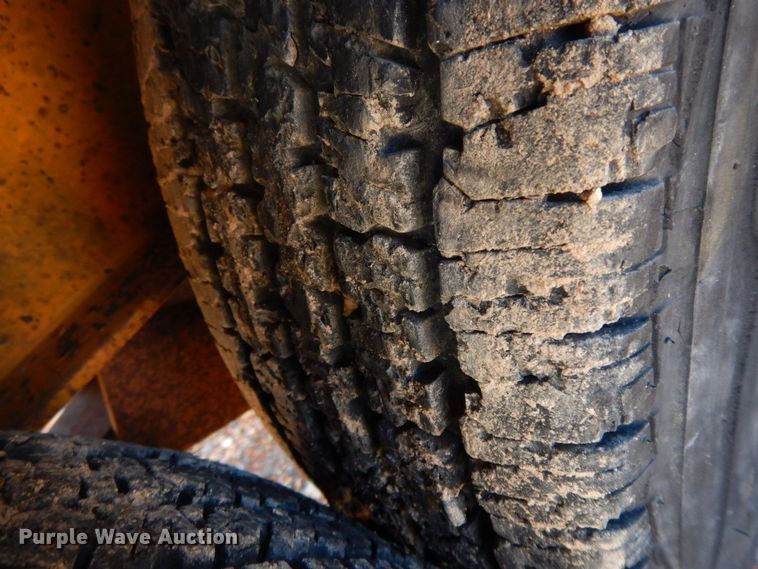 image for item HG9300 1987 Holden Industries  equipment trailer