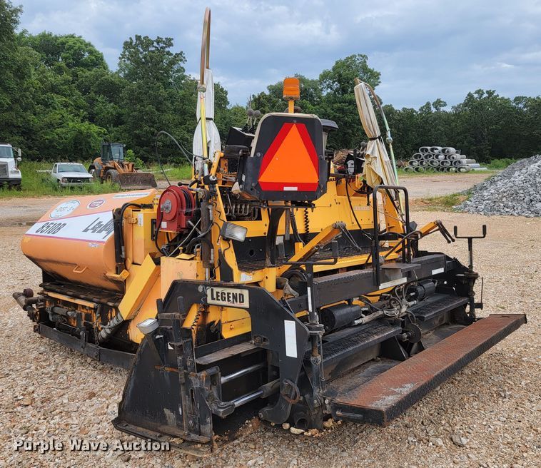 image for item HY9090 LeeBoy 8510B  screed