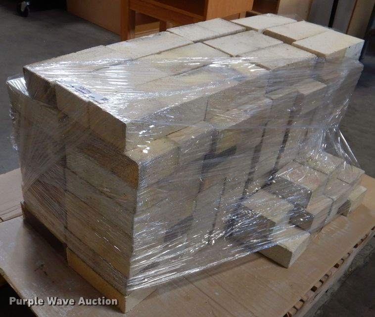 image for item IQ9775 Approximately 130 fire bricks