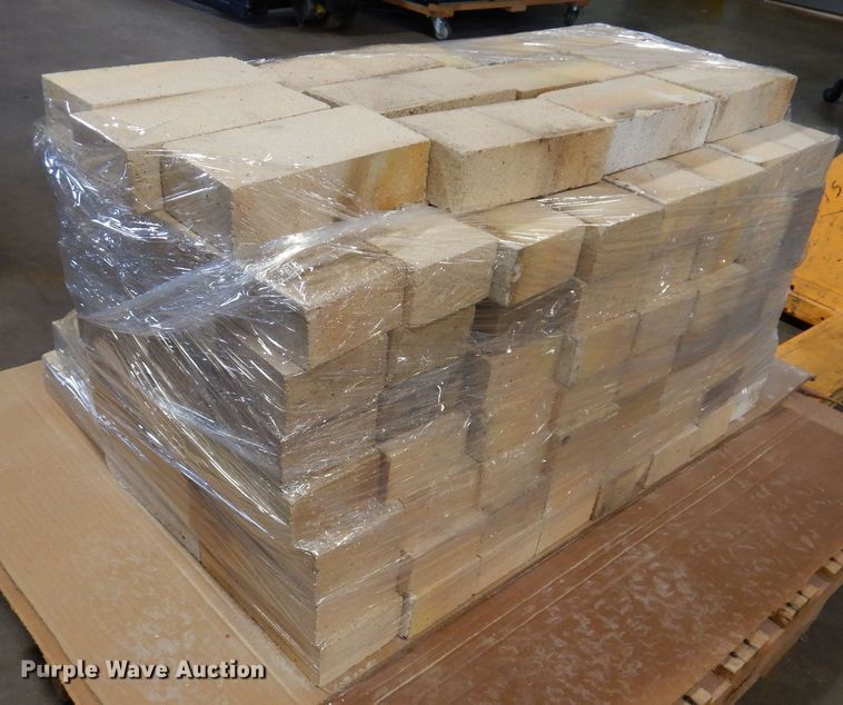 image for item IQ9775 Approximately 130 fire bricks