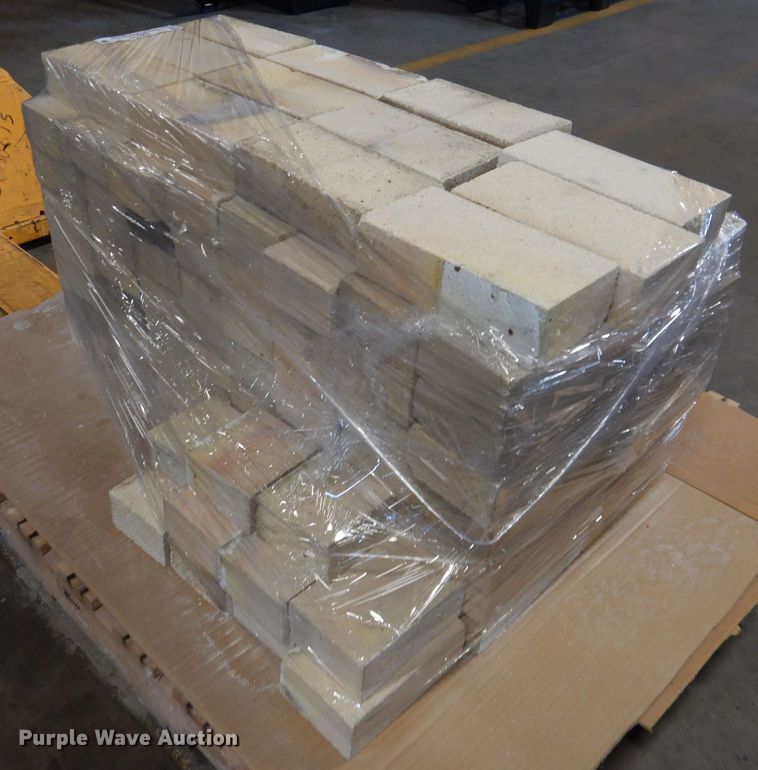 image for item IQ9775 Approximately 130 fire bricks