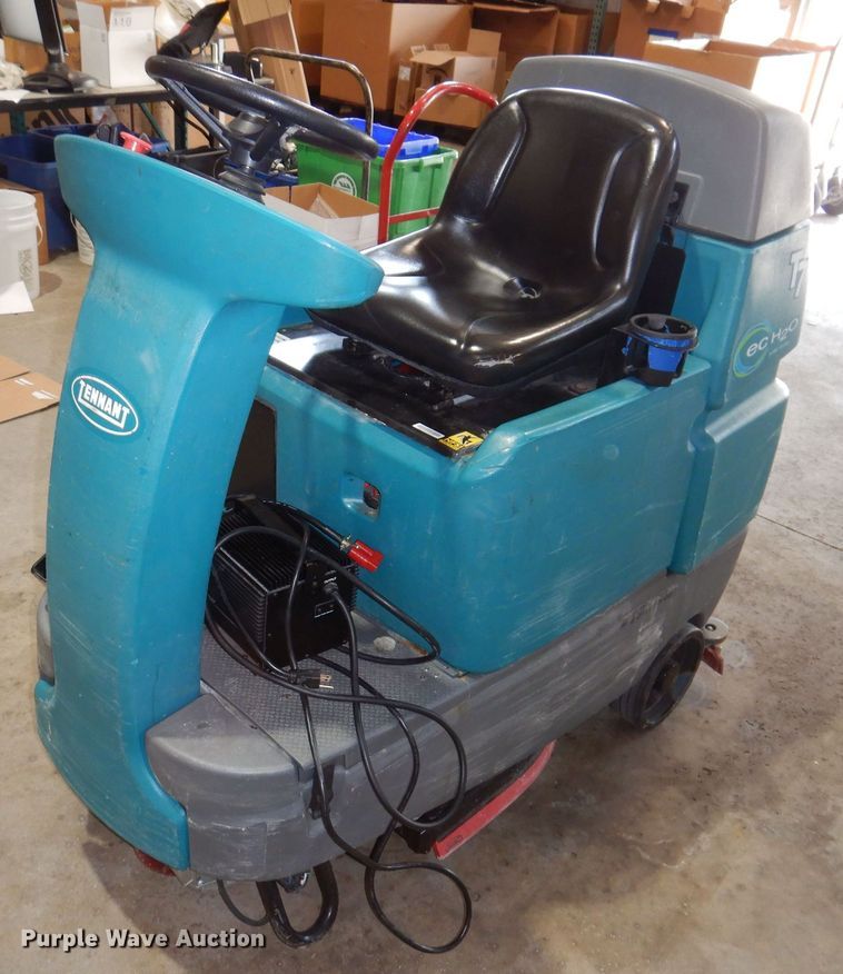 image for item IQ9778 Tennant T7  floor scrubber