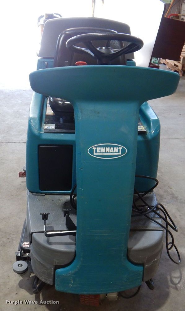 image for item IQ9778 Tennant T7  floor scrubber