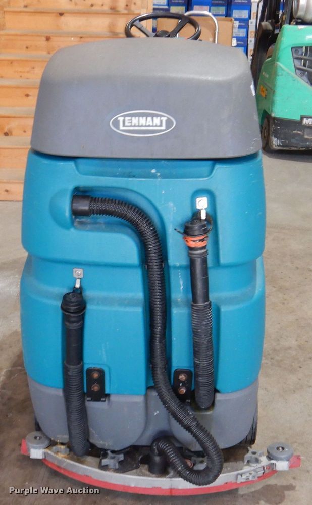 image for item IQ9778 Tennant T7  floor scrubber