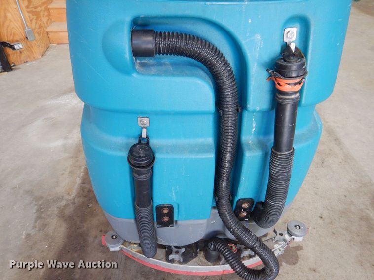 image for item IQ9778 Tennant T7  floor scrubber