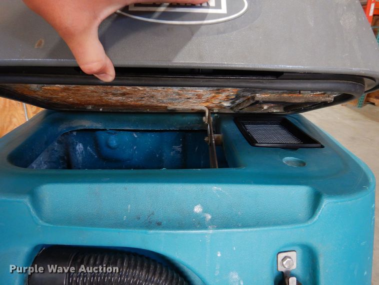 image for item IQ9778 Tennant T7  floor scrubber