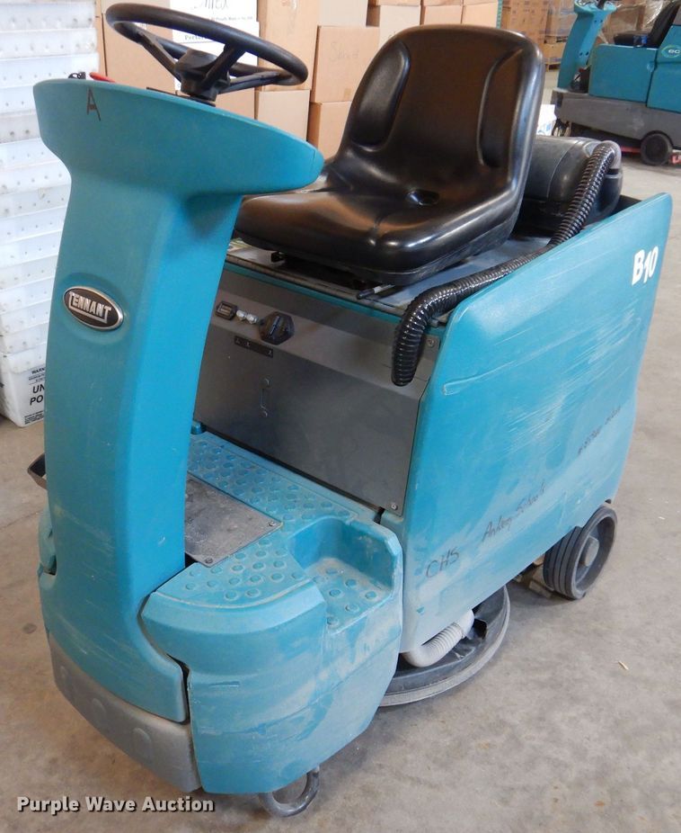 image for item IQ9780 Tennant B10  floor buffer