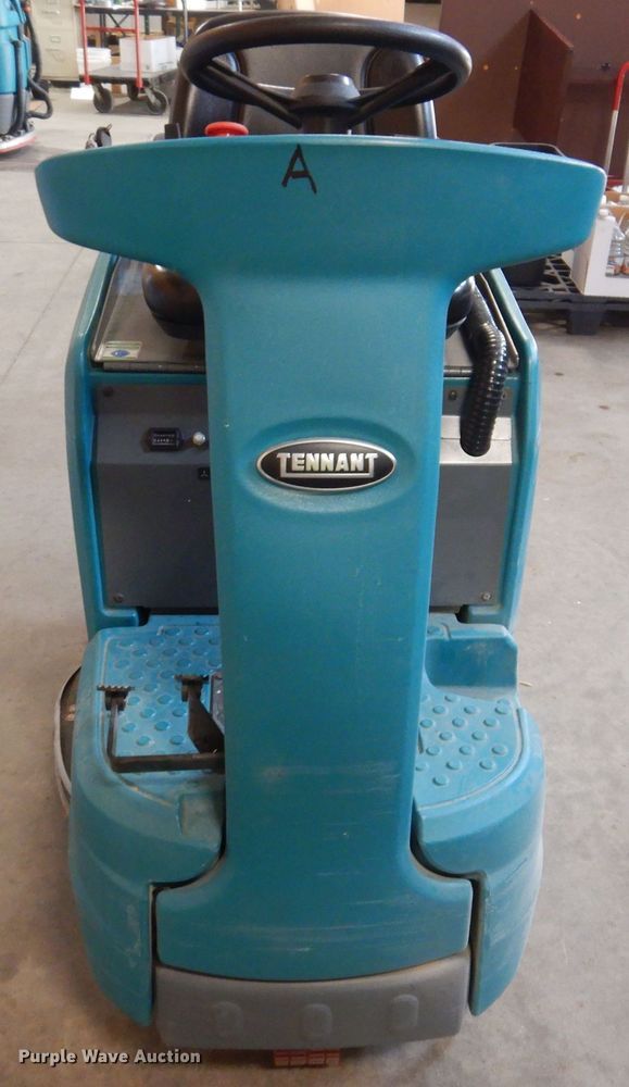 image for item IQ9780 Tennant B10  floor buffer