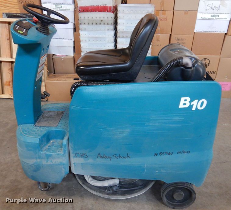 image for item IQ9780 Tennant B10  floor buffer