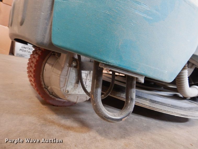 image for item IQ9780 Tennant B10  floor buffer