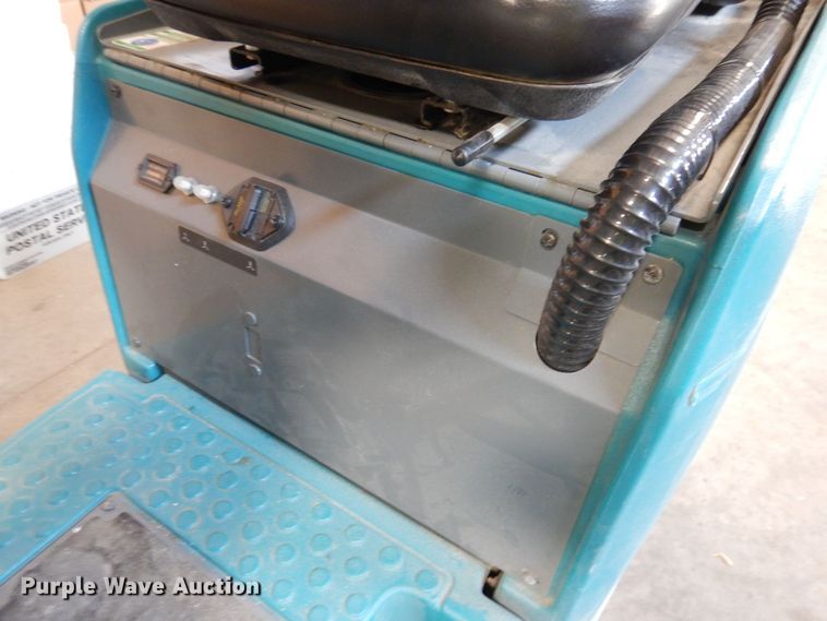 image for item IQ9780 Tennant B10  floor buffer