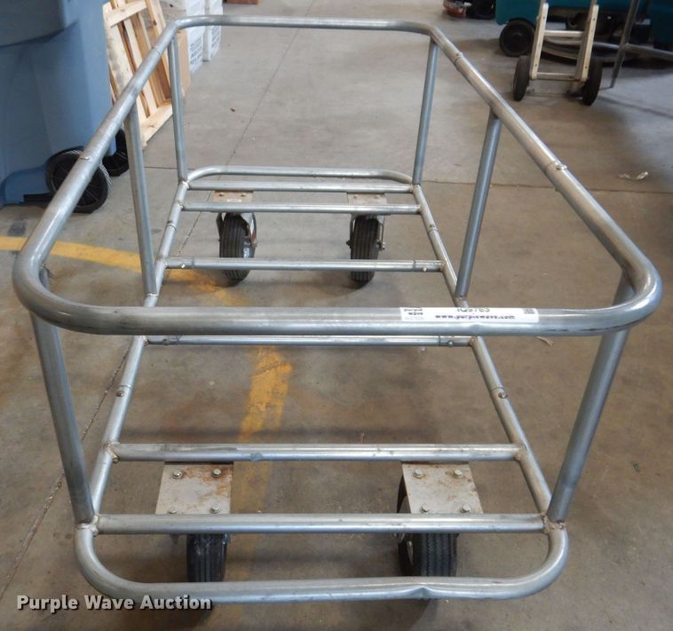 image for item IQ9783 Rolling cart