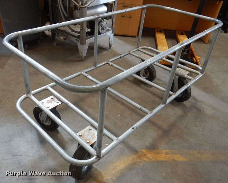 image for item IQ9783 Rolling cart