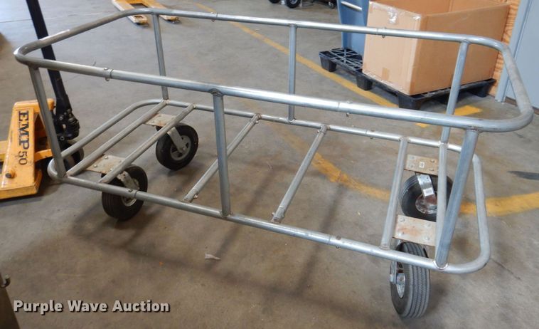image for item IQ9783 Rolling cart