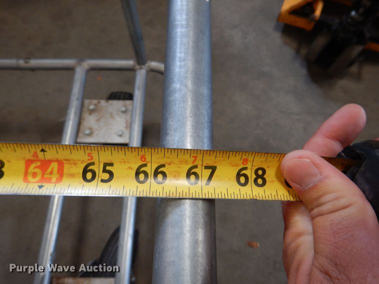 image for item IQ9783 Rolling cart