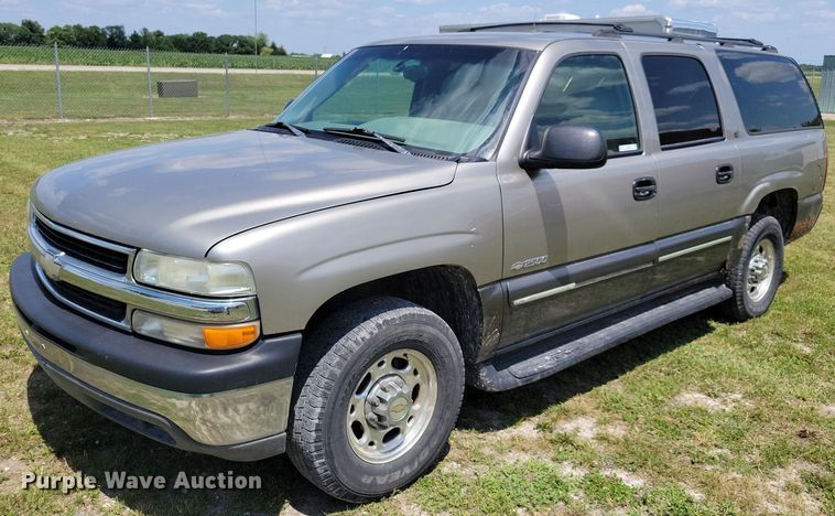 image for item JO9201 2000 Chevrolet Suburban 2500 LS  SUV