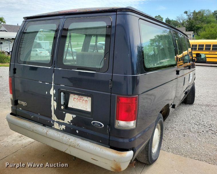 image for item JO9289 2000 Ford E150 XL  van