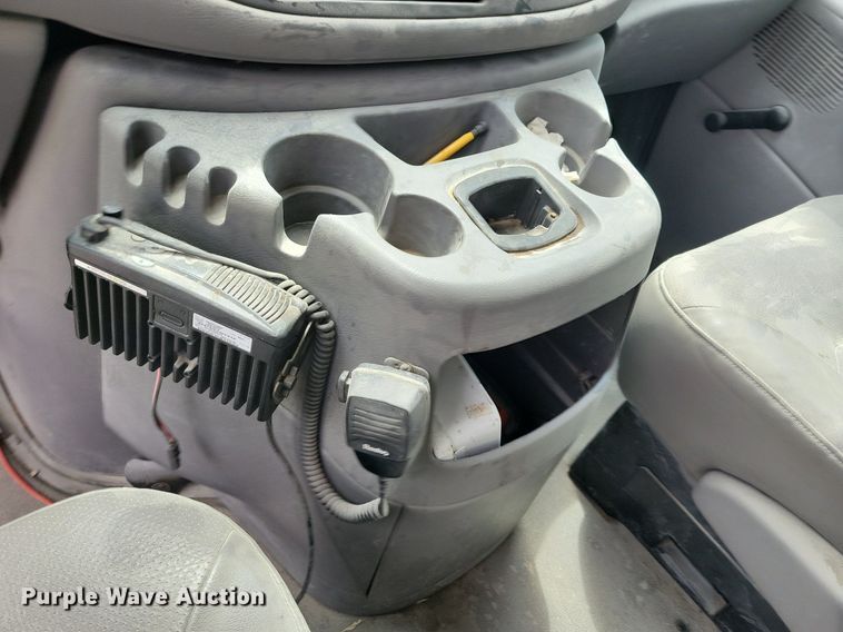 image for item JO9289 2000 Ford E150 XL  van