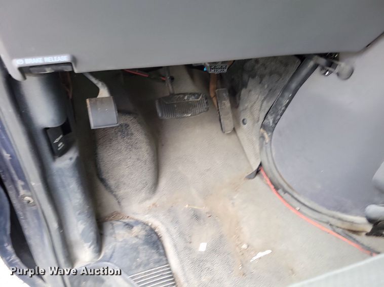 image for item JO9289 2000 Ford E150 XL  van