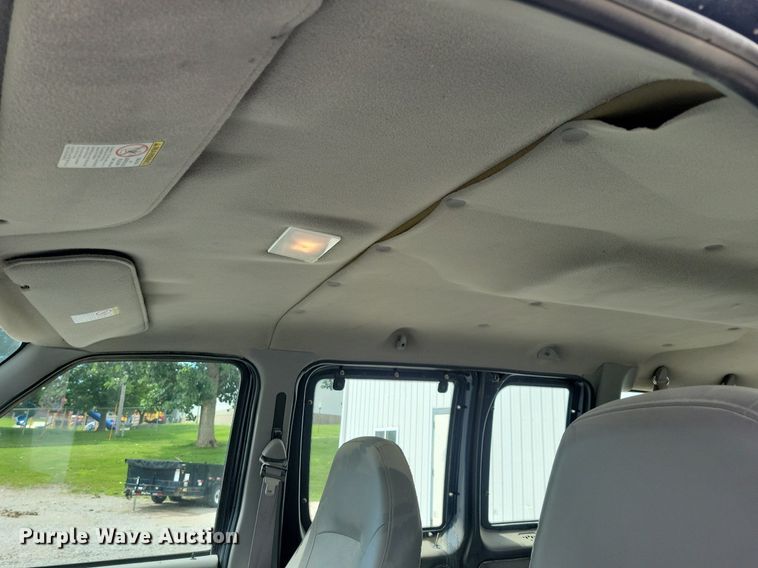 image for item JO9289 2000 Ford E150 XL  van