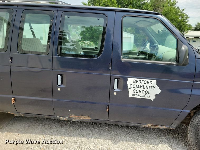 image for item JO9289 2000 Ford E150 XL  van