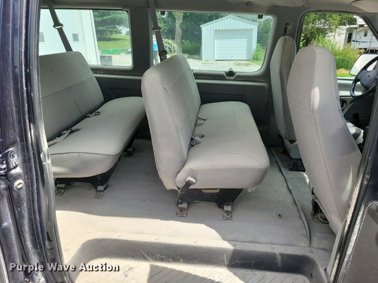 image for item JO9289 2000 Ford E150 XL  van