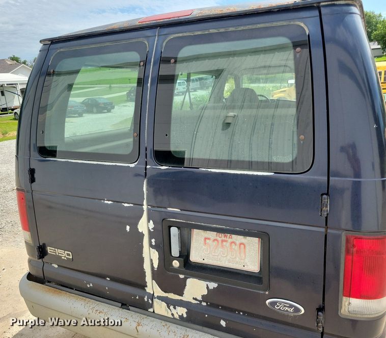 image for item JO9289 2000 Ford E150 XL  van