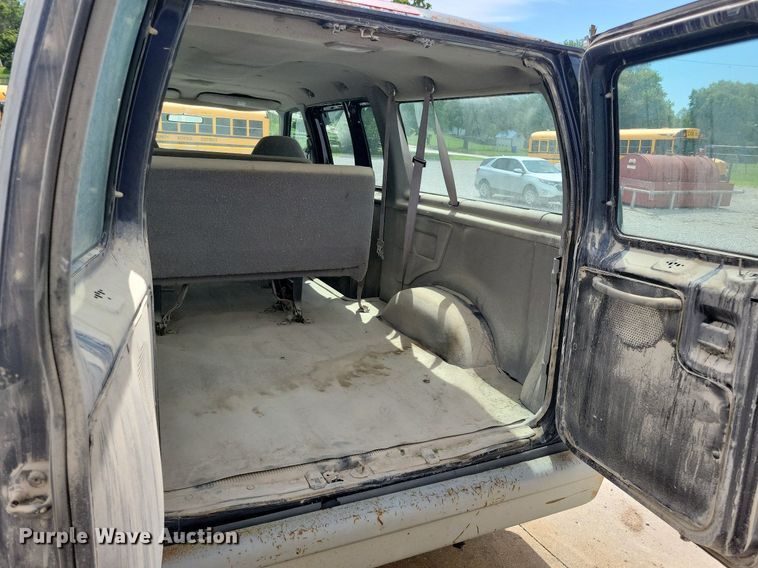 image for item JO9289 2000 Ford E150 XL  van