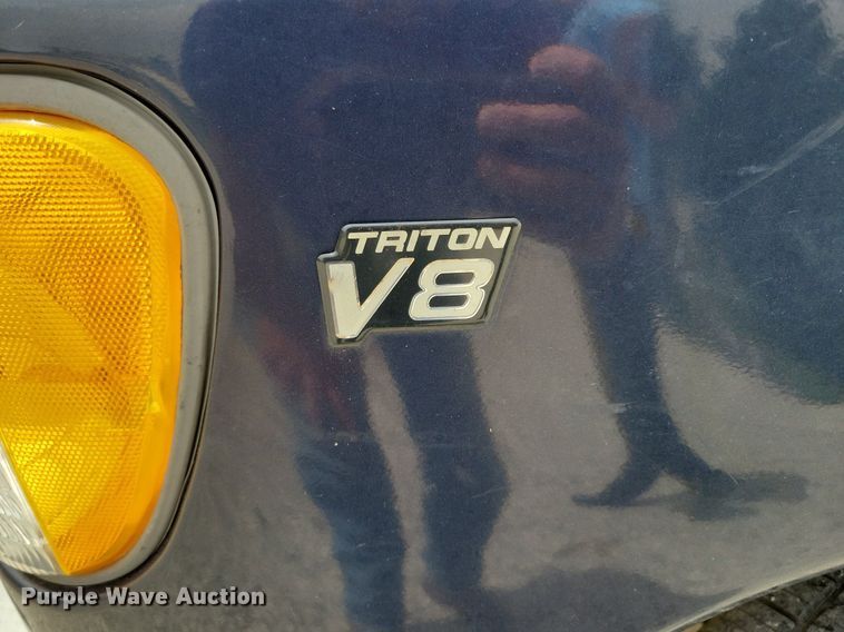 image for item JO9289 2000 Ford E150 XL  van