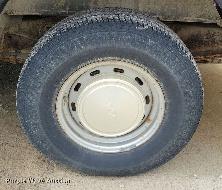 image for item JO9289 2000 Ford E150 XL  van