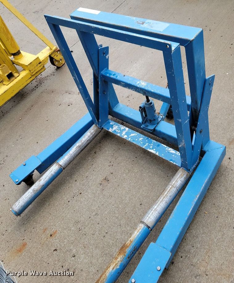 image for item JO9294 (3) tire lifts