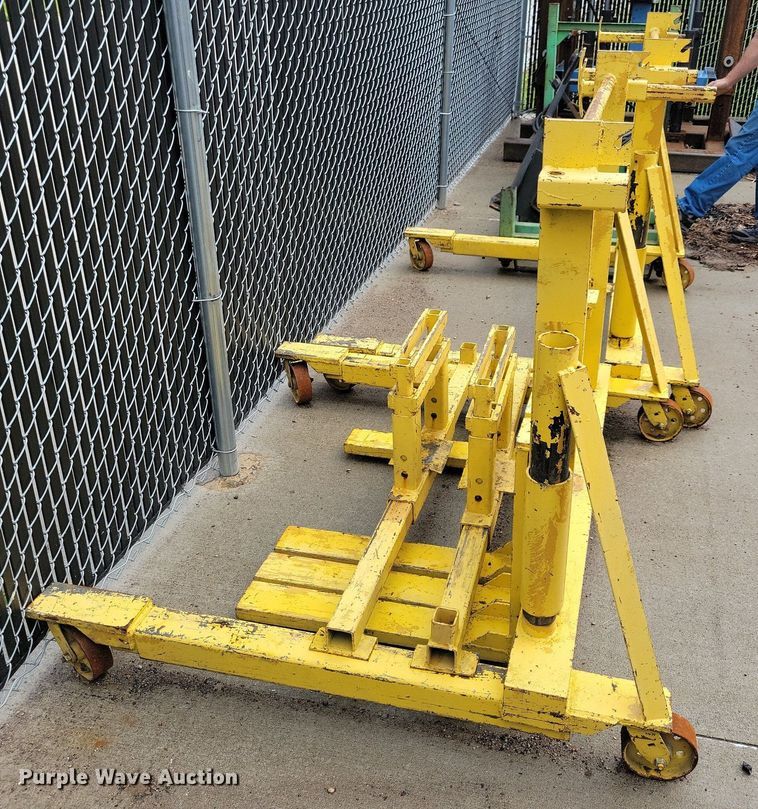 image for item JO9294 (3) tire lifts