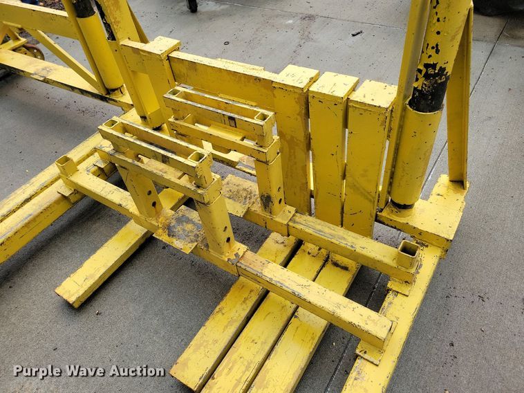 image for item JO9294 (3) tire lifts