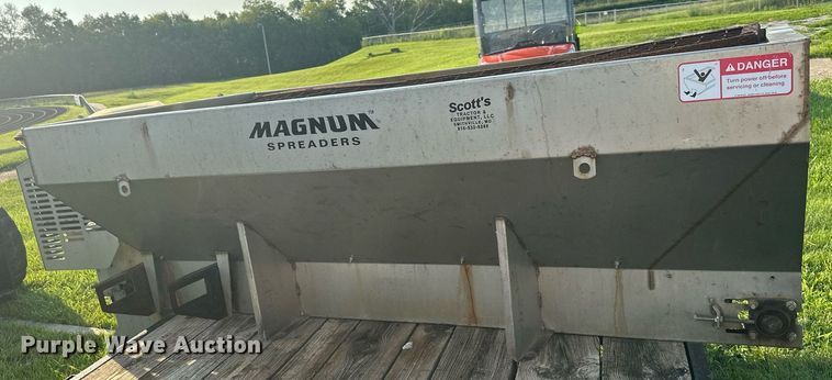 image for item JX9004 Magnum  salt spreader