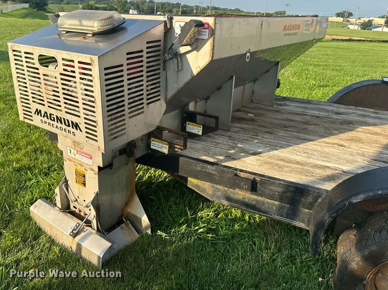 image for item JX9004 Magnum  salt spreader