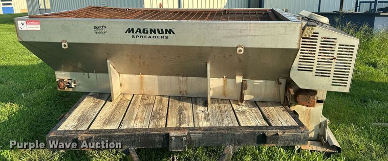 image for item JX9004 Magnum  salt spreader