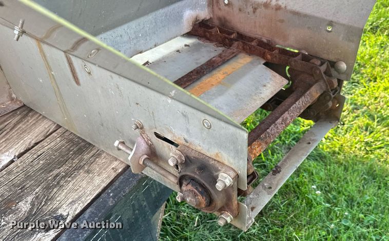 image for item JX9004 Magnum  salt spreader